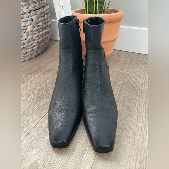 Steve Madden Dusty Bootie- Black Leather- 7M - Picture 4 of 10